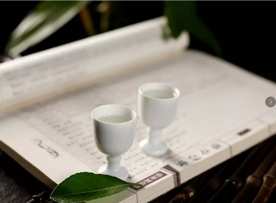 李白的《将进酒》是“假诗”？考古发现的原版，比课本上狂百倍