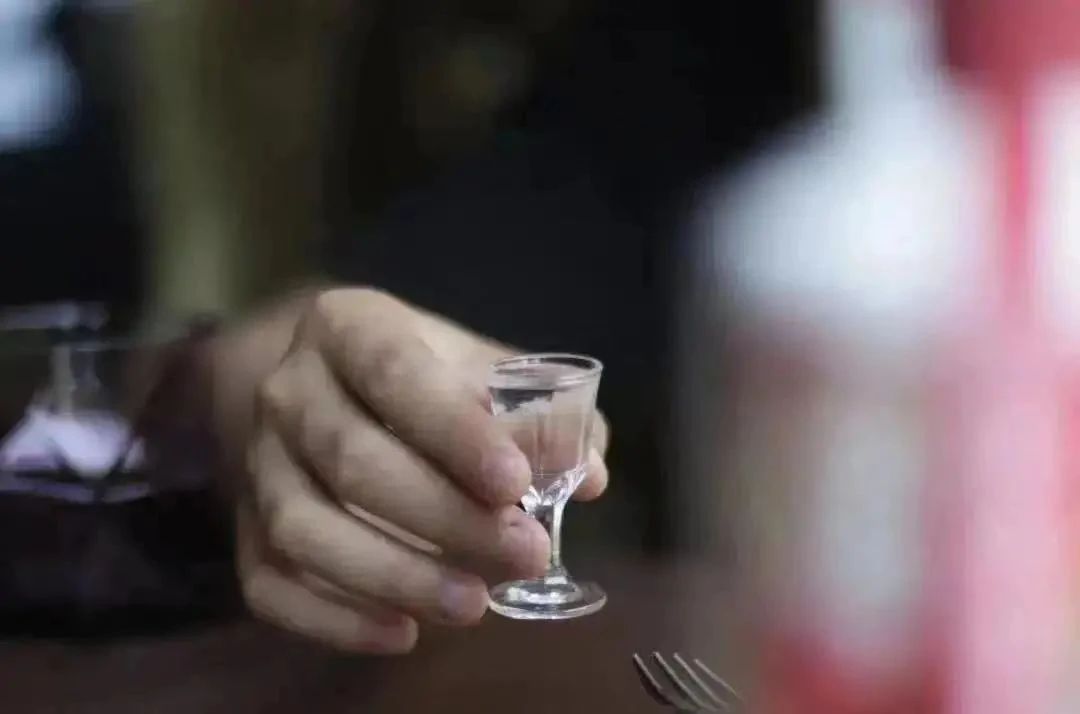 任何关系，我干杯，你随意！