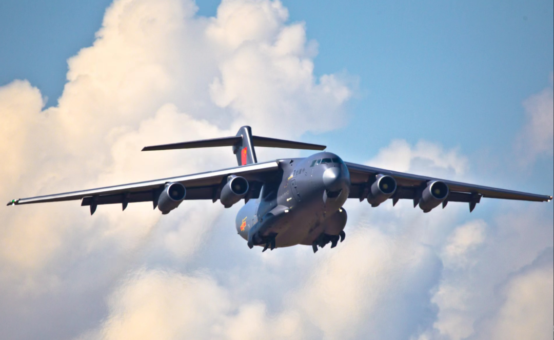 空军派运﹣20赴韩接运第十二批在韩志愿军烈士遗骸回国