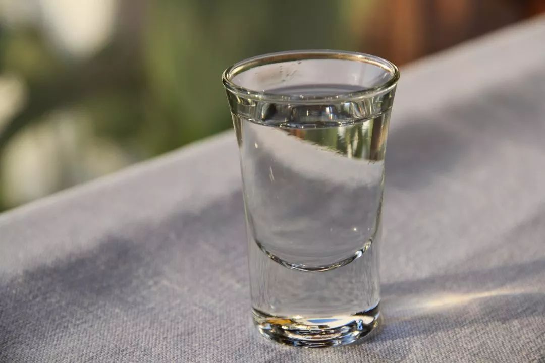 白酒与美食搭配指南：解锁中国酒文化的味觉密码