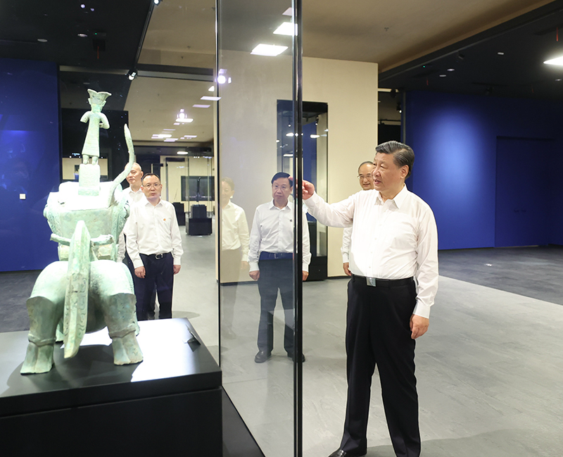 习近平在四川考察时强调 推动新时代治蜀兴川再上新台阶 奋力谱写中国式现代化四川新篇章 返京途中在陕西汉中考察