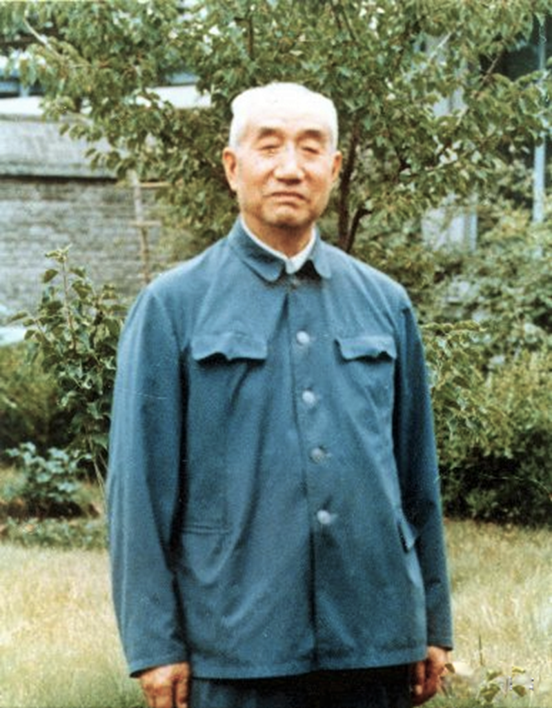 毛主席用兵如神的秘诀是什么？徐向前一语道破：情报是基础