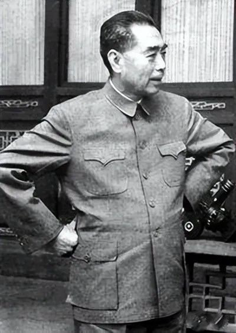 毛主席刚到北京一个月，傅作义警卫团密谋兵变，聂荣臻倒吸口凉气