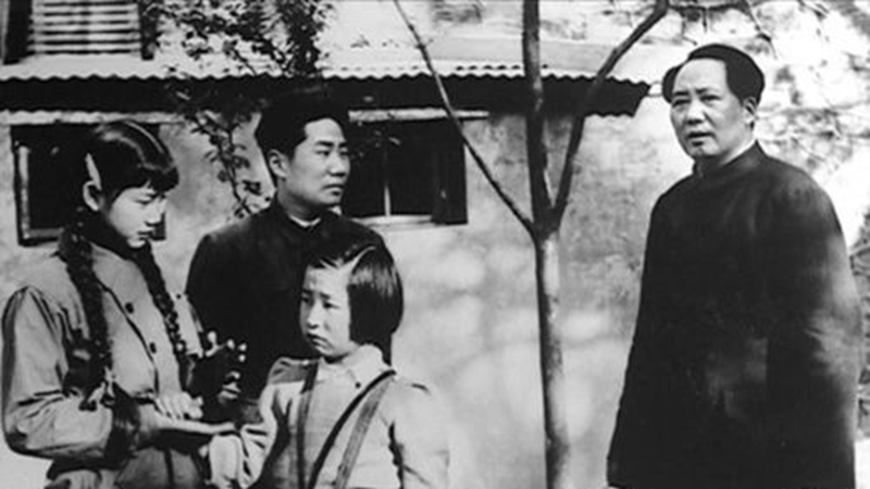 毛岸英和父亲毛泽东二三事