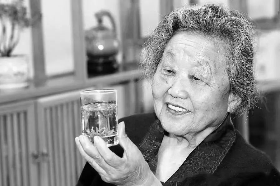 痛别！“茶奶奶”走了……