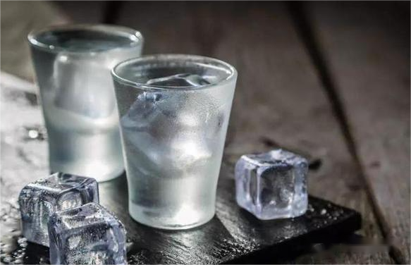你知道茅台酒的最佳品鉴温度是多少吗？