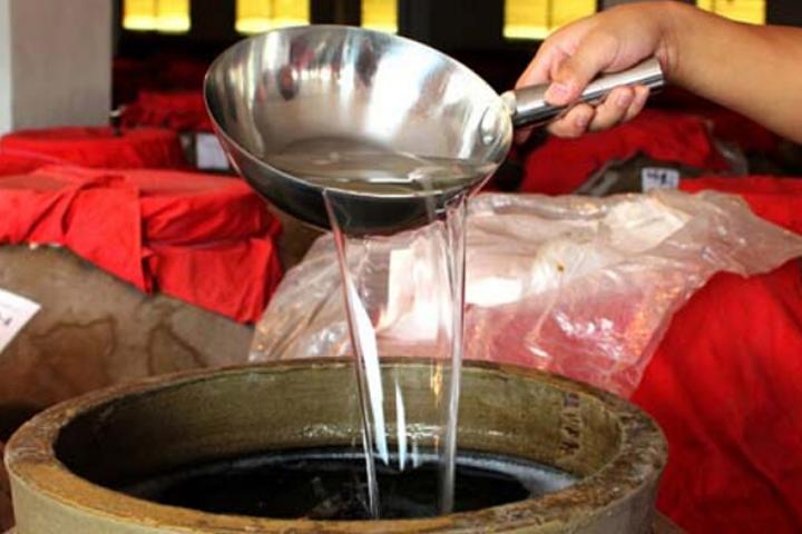 喝了假酒，身体会出现哪些严重症状？