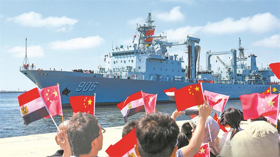 我海军第46批护航编队焦作舰洪湖舰访问埃及/8月陆海军训练日常报道