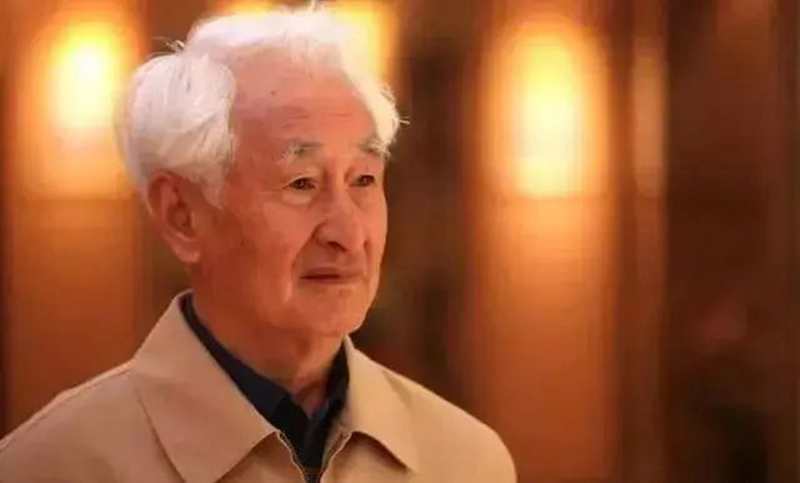 98年5月，季克良成为茅台新时期的”掌舵者“。.jpg