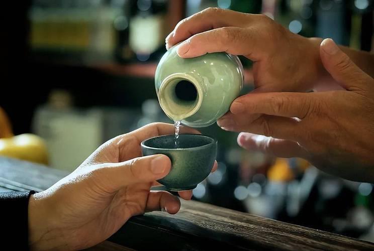 喝“白酒”和“啤酒”，哪个对身体伤害大？建议男性朋友了解一下(图5)